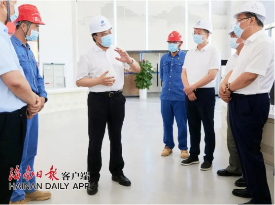 歡迎海南省省委常委，省委副書(shū)記，省長(zhǎng)馮飛蒞臨馳大幕墻公司承接的洋浦華能幕墻項(xiàng)目視察